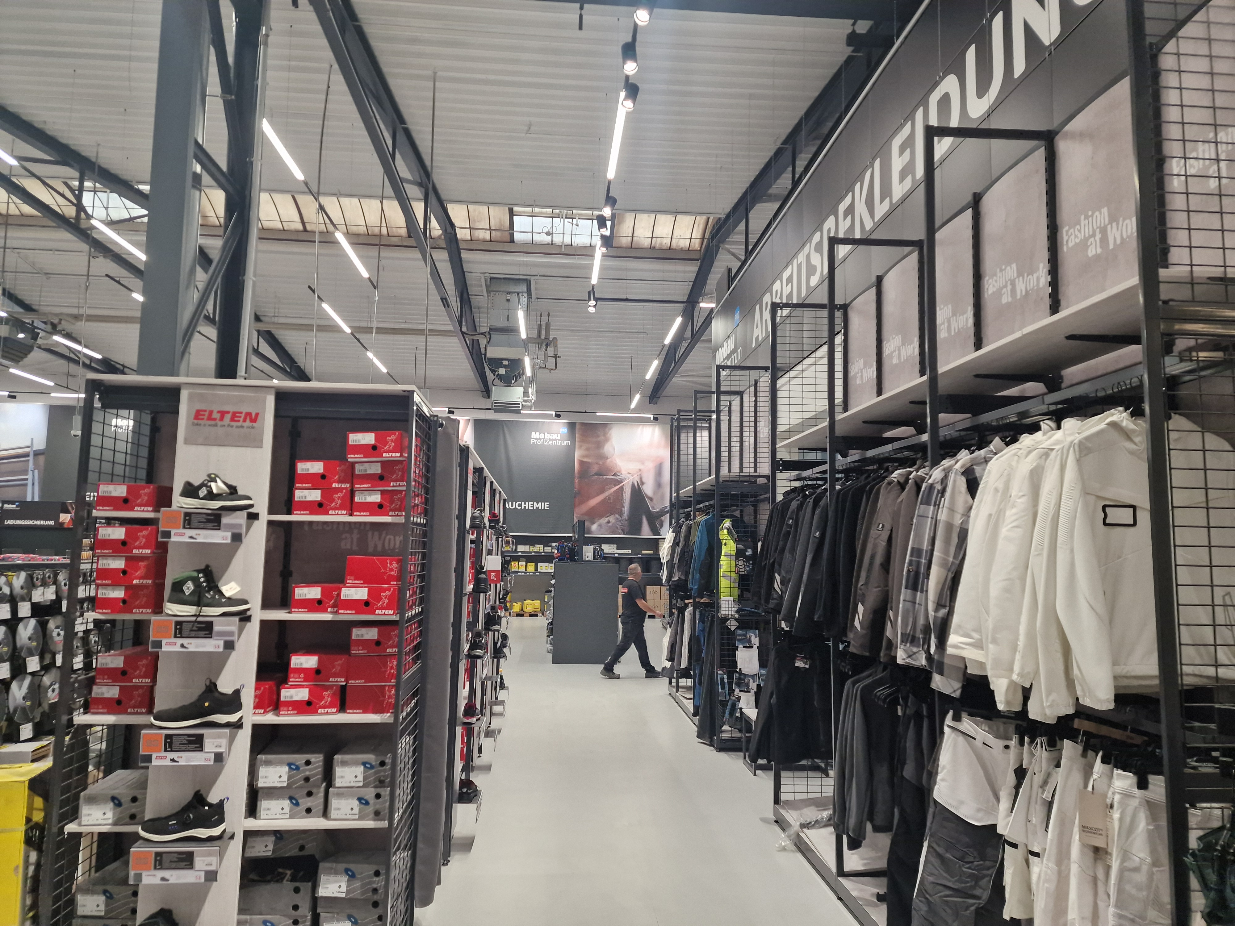 LED Track & Linear Lighting Retrofit – Retail & Stores – Frankfurt